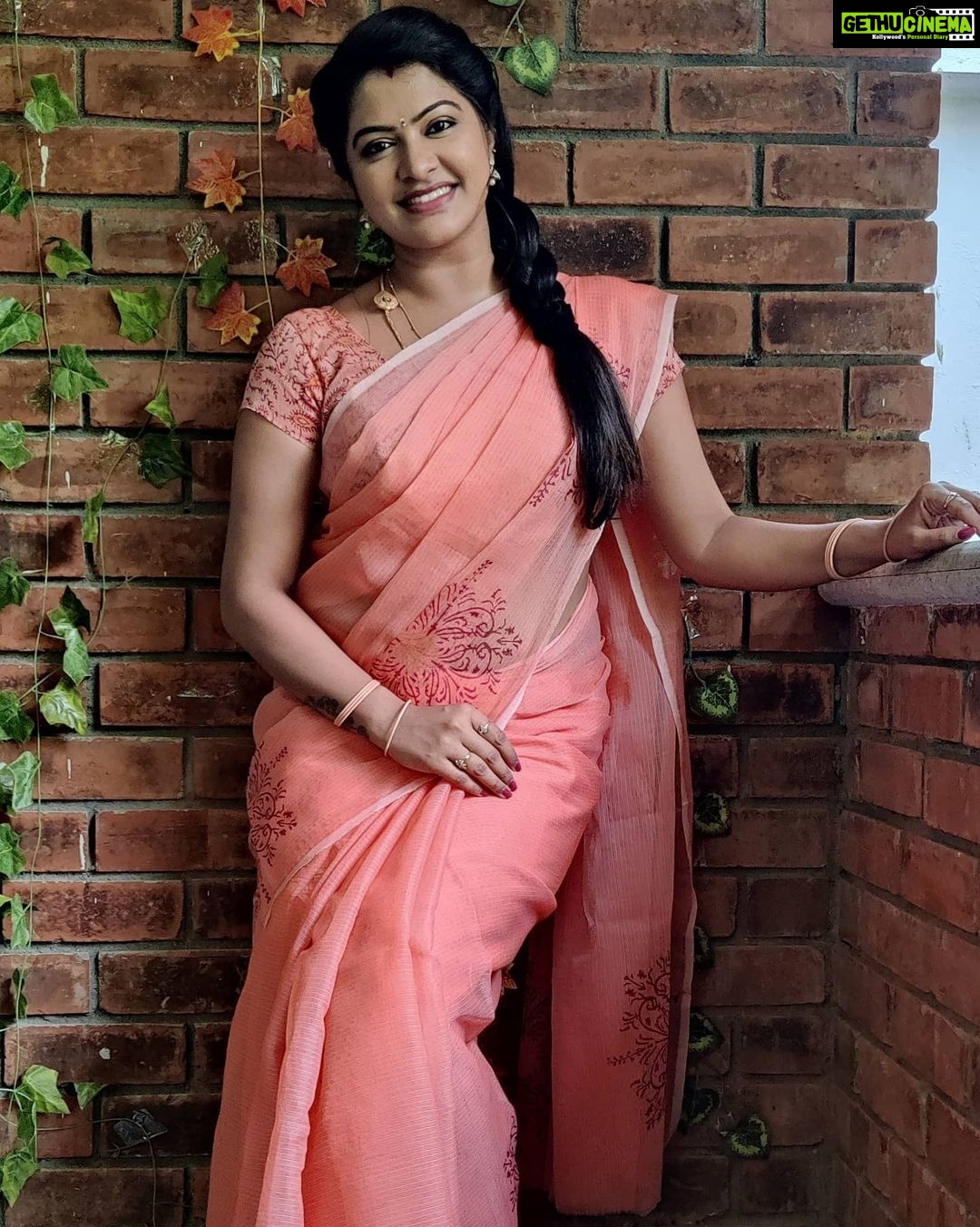 Rachitha Mahalakshmi Instagram - 🌟Never change to be accepted by others..... Stay d way u r.... 🌟 : #sareelove @shanjana_trends : #supportwomenentrepreneurs🙋🏼💪🏻