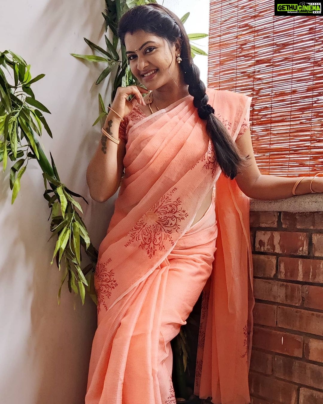Rachitha Mahalakshmi Instagram - 🌟Never change to be accepted by others..... Stay d way u r.... 🌟 : #sareelove @shanjana_trends : #supportwomenentrepreneurs🙋🏼💪🏻