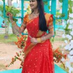 Rachitha Mahalakshmi Instagram - ವರಮಹಾಲಕ್ಷ್ಮಿ ಹಬ್ಬದ ಹಾರ್ಧಿಕ ಶುಭಾಶಯಗಳು .... 🥰🥰🥰🥰🥰🥰🙏🙏🙏🙏🙏🙏 : Some clicks from our Ranganayaka movie song shoot 🎥📸🎬🎭 🥰🥰🥰🥰🥰 : Loving d way it's been picturing..... "1970's " pattern.... That ethnic style, that retro feel, Evocative look..... just d way I love 🥰🥰🥰🥰 : Let all ur blessings be with our team 🥰🙏🙏🙏🙏🙏🙏🙏🙏🙏🙏🙏 @directorguruprasad @imran_sardhariya @anjaliraj6869 actor_jaggesh 🙏👍👍👍👍👍