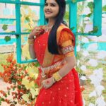 Rachitha Mahalakshmi Instagram - ವರಮಹಾಲಕ್ಷ್ಮಿ ಹಬ್ಬದ ಹಾರ್ಧಿಕ ಶುಭಾಶಯಗಳು .... 🥰🥰🥰🥰🥰🥰🙏🙏🙏🙏🙏🙏 : Some clicks from our Ranganayaka movie song shoot 🎥📸🎬🎭 🥰🥰🥰🥰🥰 : Loving d way it's been picturing..... "1970's " pattern.... That ethnic style, that retro feel, Evocative look..... just d way I love 🥰🥰🥰🥰 : Let all ur blessings be with our team 🥰🙏🙏🙏🙏🙏🙏🙏🙏🙏🙏🙏 @directorguruprasad @imran_sardhariya @anjaliraj6869 actor_jaggesh 🙏👍👍👍👍👍