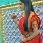Rachitha Mahalakshmi Instagram - ವರಮಹಾಲಕ್ಷ್ಮಿ ಹಬ್ಬದ ಹಾರ್ಧಿಕ ಶುಭಾಶಯಗಳು .... 🥰🥰🥰🥰🥰🥰🙏🙏🙏🙏🙏🙏 : Some clicks from our Ranganayaka movie song shoot 🎥📸🎬🎭 🥰🥰🥰🥰🥰 : Loving d way it's been picturing..... "1970's " pattern.... That ethnic style, that retro feel, Evocative look..... just d way I love 🥰🥰🥰🥰 : Let all ur blessings be with our team 🥰🙏🙏🙏🙏🙏🙏🙏🙏🙏🙏🙏 @directorguruprasad @imran_sardhariya @anjaliraj6869 actor_jaggesh 🙏👍👍👍👍👍