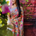 Rachitha Mahalakshmi Instagram - Welcoming Floral collections 🌷🌸🌹🌺🌼🌼🌸🌺🏵️🌷🌸🌹🌻🌹🌺🌸🌷🌼🌻🌹🌸🌷 with my 🐱🐾🐾 @siberian_whiskeygrey : #sareelove @dearunique_1 😇😇😇 : #supportwomenentrepreneurs🙋🏼💪🏻
