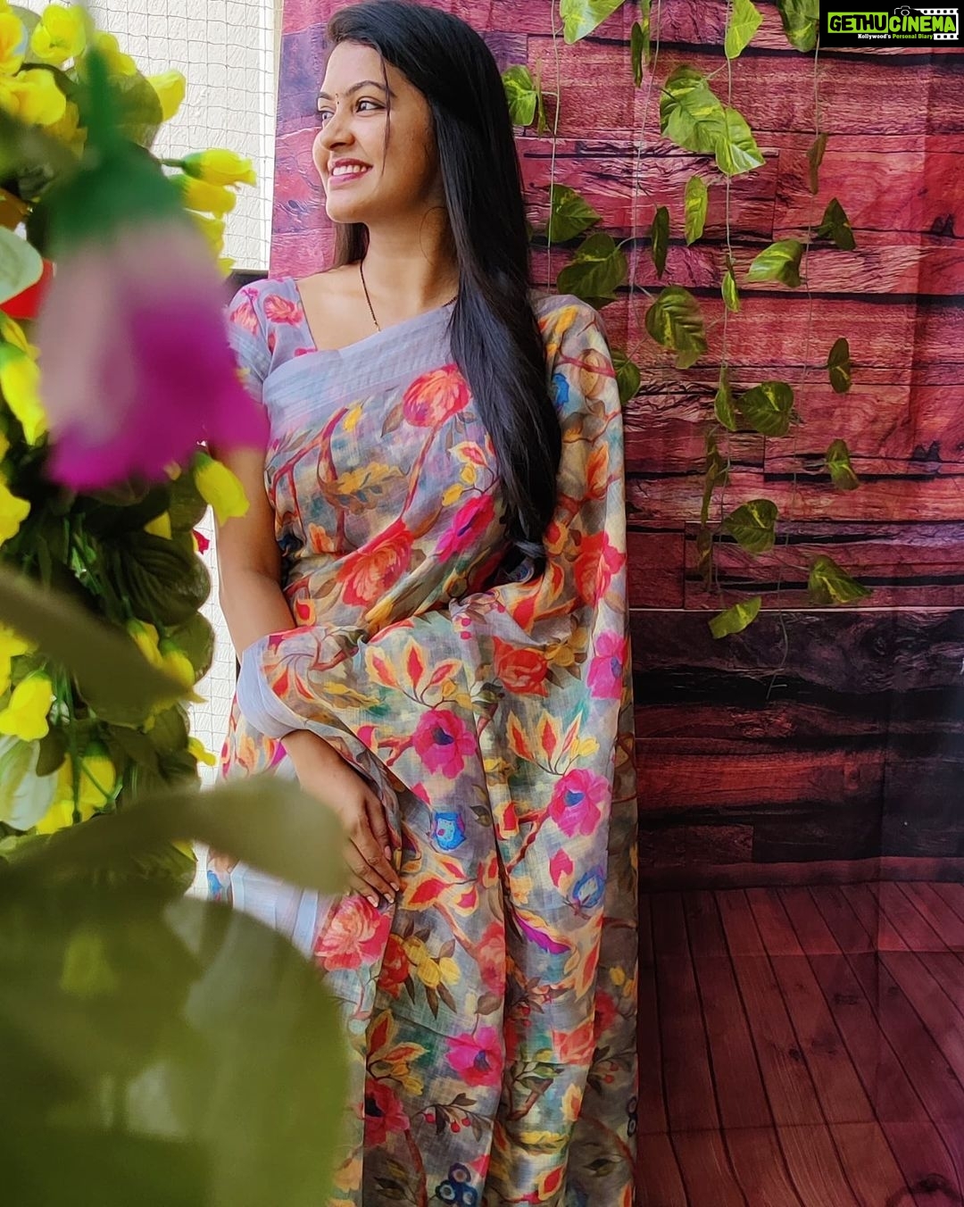 Rachitha Mahalakshmi Instagram - Welcoming Floral collections ๐ท๐ธ๐น๐บ๐ผ๐ผ๐ธ๐บ๐ต๏ธ๐ท๐ธ๐น๐ป๐น๐บ๐ธ๐ท๐ผ๐ป๐น๐ธ๐ท with my ๐ฑ๐พ๐พ @siberian_whiskeygrey : #sareelove @dearunique_1 ๐๐๐ : #supportwomenentrepreneurs๐๐ผ๐ช๐ป