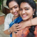 Rachitha Mahalakshmi Instagram – One good thing happened is suprise new entry…… 🥰🥰🥰🥰🥰 
@premi_venkat 🥳
Guess d character….. 🤔🤔🤔🤔
😇😇😇😇😇😇😇😇