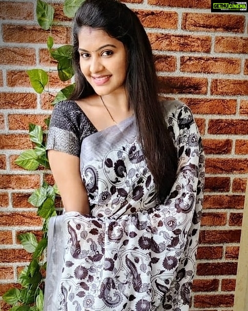 Rachitha Mahalakshmi Instagram - Happy morning 🌷 : #sareelove @annie_boutique55 ❤️ : #supportwomenentrepreneurs🙋🏼💪🏻