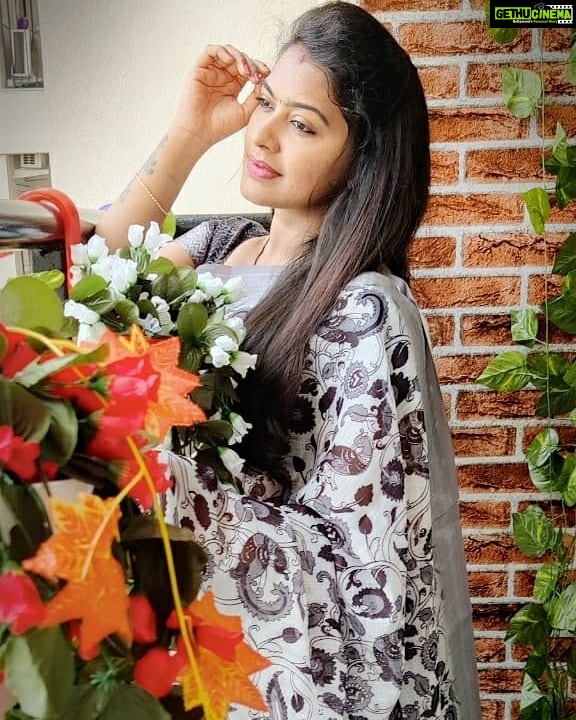 Rachitha Mahalakshmi Instagram - Happy morning 🌷 : #sareelove @annie_boutique55 ❤️ : #supportwomenentrepreneurs🙋🏼💪🏻