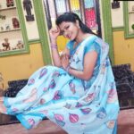 Rachitha Mahalakshmi Instagram – 🌟Everyone can make u smile… But not everyone can make u happy…..🌟 
😇😇😇😇😇🙏🙏🙏🙏
:
Maha evenings…. 
:
#Sareelove @dearunique_1 💙💗❤️🧡🤎
:
#supportwomenentrepreneurs🙋🏼💪🏻