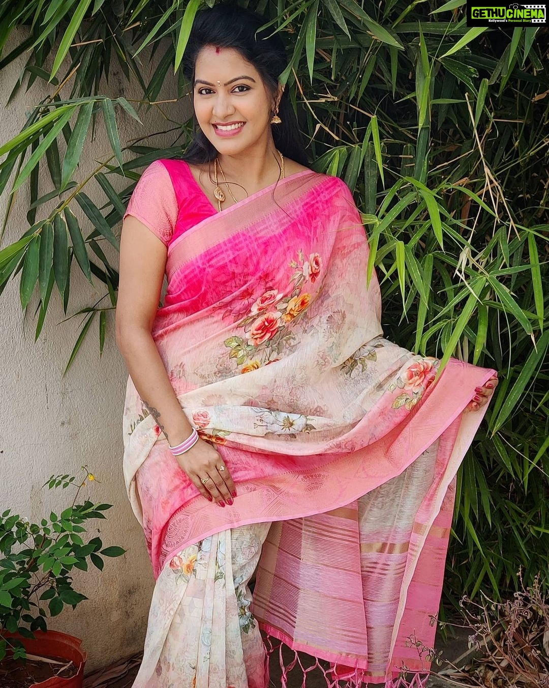 Rachitha Mahalakshmi Instagram - Simple yet Elegant MAHA 😇😇😇 : #SAREELOVE @fameblueboutique : #supportwomenentrepreneurs🙋🏼💪🏻