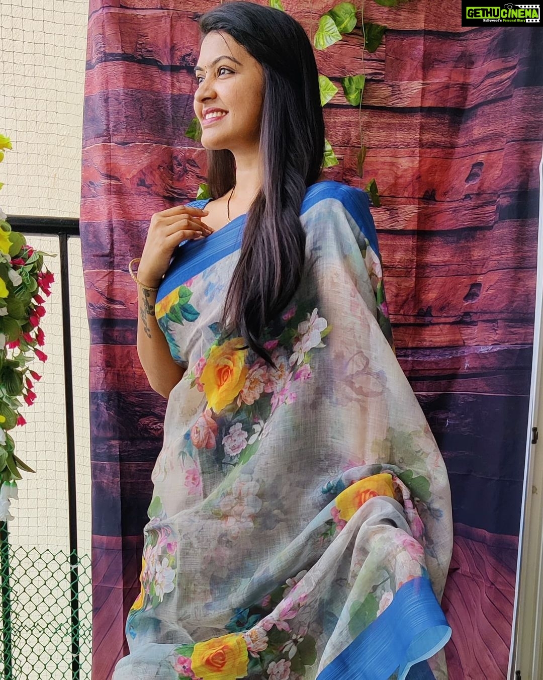 Rachitha Mahalakshmi Instagram - Welcoming Floral collections ๐ท๐ธ๐น๐บ๐ผ๐ผ๐ธ๐บ๐ต๏ธ๐ท๐ธ๐น๐ป๐น๐บ๐ธ๐ท๐ผ๐ป๐น๐ธ๐ท with my ๐ฑ๐พ๐พ @siberian_whiskeygrey : #sareelove @dearunique_1 ๐๐๐ : #supportwomenentrepreneurs๐๐ผ๐ช๐ป