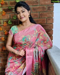 Rachitha Mahalakshmi Instagram - 🌟Talent will only bring you to d door... were as hardwork will take you to d peak..... 🌟 : #sareelove @fameblueboutique ❤️ : #supportwomenentrepreneurs🙋🏼💪🏻