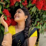Rachitha Mahalakshmi Instagram - 🌟wrong is wrong even if everyone is doing it... nd right is right even if no one is doing it🌟 Happy mornings.... 😇😇😇😇 : In nini today : Saree love @dearunique_1 : #supportwomenentrepreneurs🙋🏼💪🏻