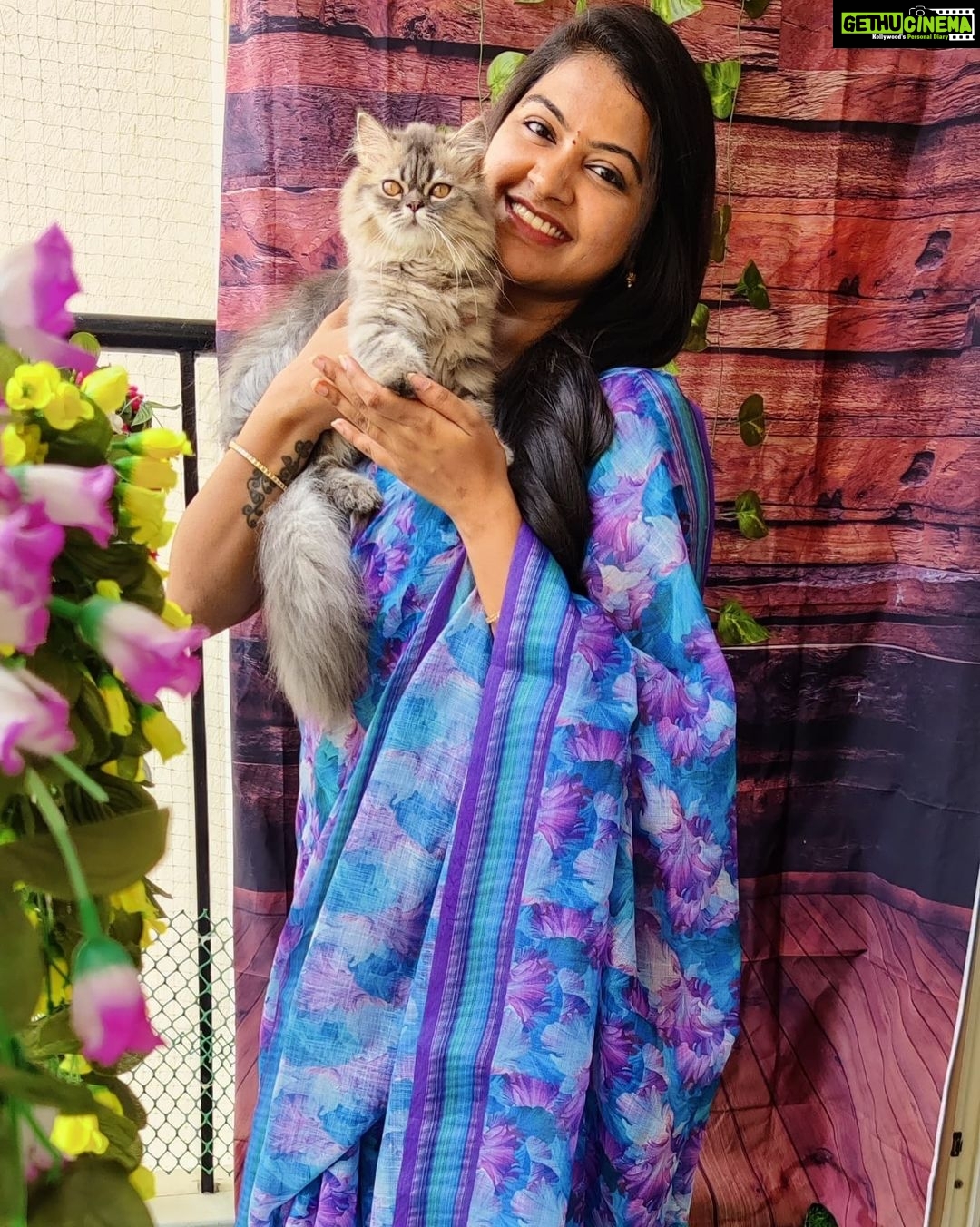 Rachitha Mahalakshmi Instagram - Welcoming Floral collections ๐ท๐ธ๐น๐บ๐ผ๐ผ๐ธ๐บ๐ต๏ธ๐ท๐ธ๐น๐ป๐น๐บ๐ธ๐ท๐ผ๐ป๐น๐ธ๐ท with my ๐ฑ๐พ๐พ @siberian_whiskeygrey : #sareelove @dearunique_1 ๐๐๐ : #supportwomenentrepreneurs๐๐ผ๐ช๐ป