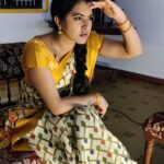 Rachitha Mahalakshmi Instagram – Kadai yeppo sir therapingae……. 😷😷😷😷
:
🤞🤞🤞🤞🤞🤞 Hoping for some normal days… 
🎥🎭 Missing ma work…. 
:
#Sareelove  @_draperr_ 🙌🙌🙌🙌
#supportwomenentrepreneurs🙋🏼💪🏻