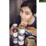Rachitha Mahalakshmi Instagram - 🙏Iraiva Thanku for d food am having today..... 🙏 My Sunday mornings made me feel yum yum yummy 😋 with these Natural Homemade jams nd spreads 😋😋😋😋😋😋 : @thebasketcatchy 👈👈👈👈 : must say it's toooo good.... Main reason for me choose @thebasketcatchy is no preservatives Healthy nd made with jaggery 😋 so just munch them all day as u wish..... 😇😇😇😇 🙌🙌🙌🙌🙌🙌 #supportwomenentrepreneurs🙋🏼💪🏻 #helptheneedy