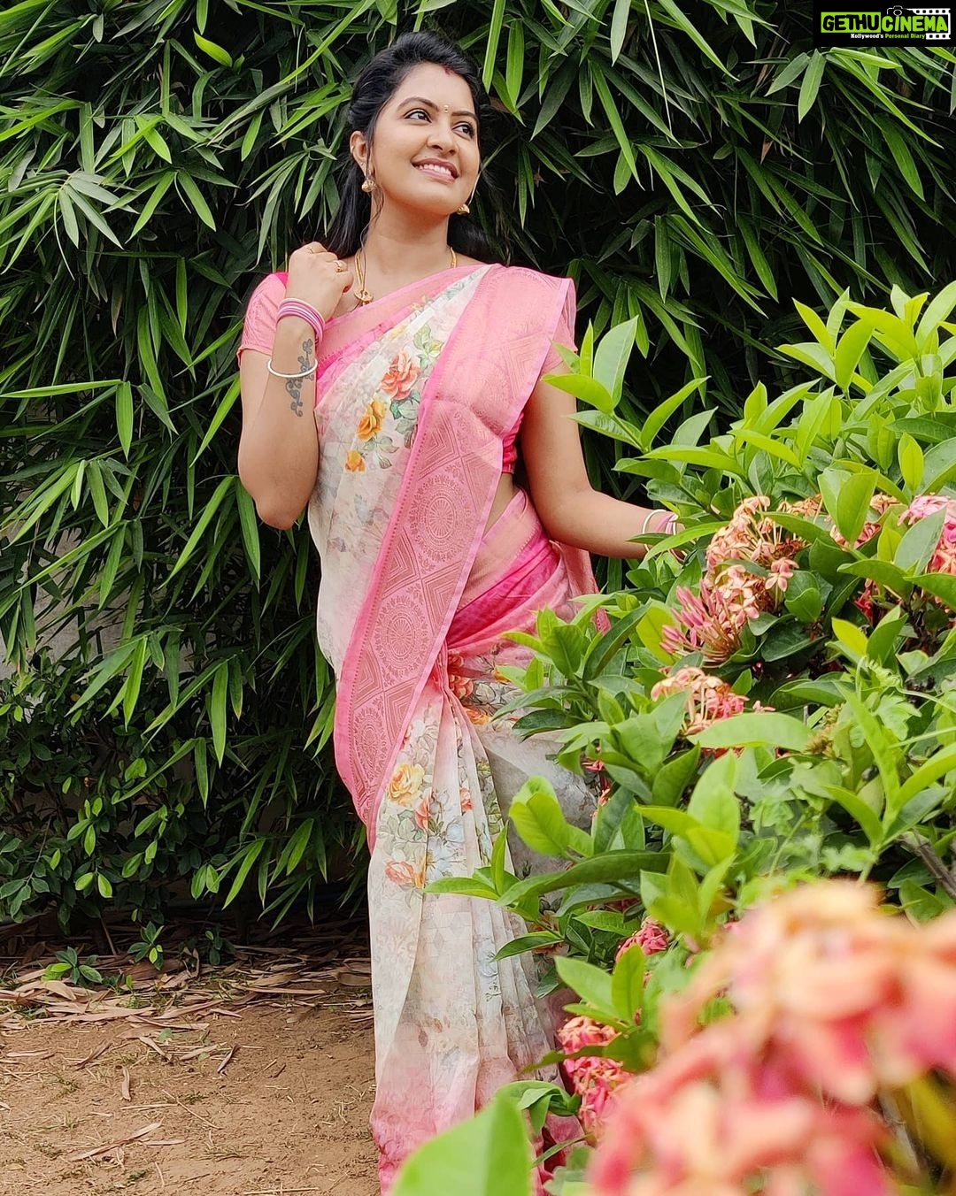 Rachitha Mahalakshmi Instagram - Simple yet Elegant MAHA 😇😇😇 : #SAREELOVE @fameblueboutique : #supportwomenentrepreneurs🙋🏼💪🏻