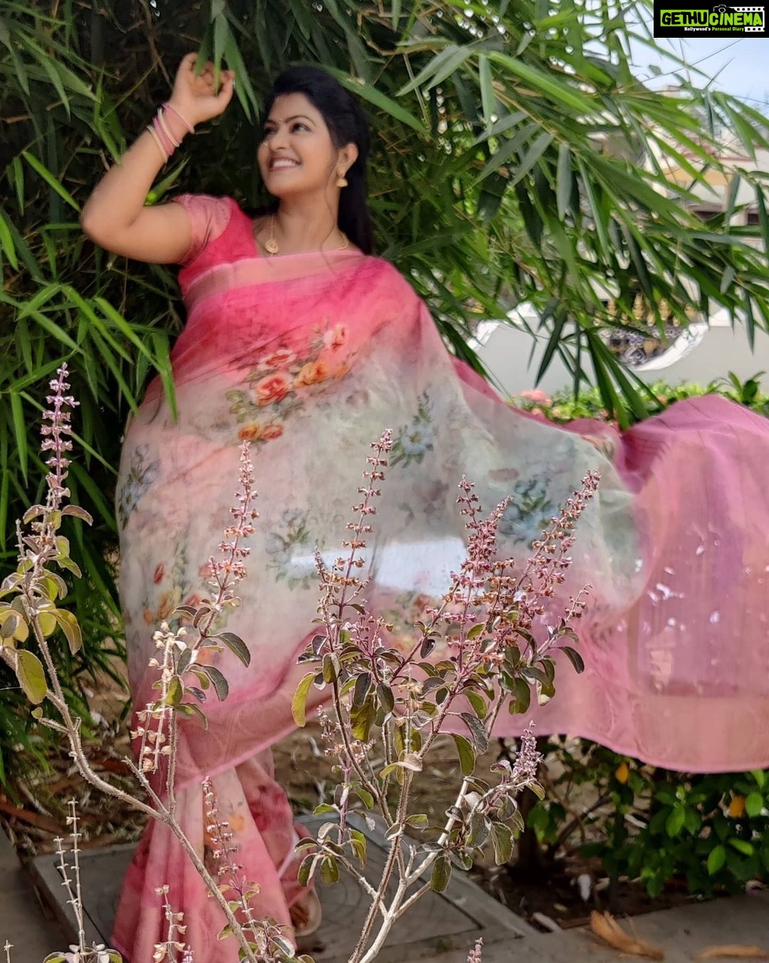 Rachitha Mahalakshmi Instagram - Simple yet Elegant MAHA 😇😇😇 : #SAREELOVE @fameblueboutique : #supportwomenentrepreneurs🙋🏼💪🏻