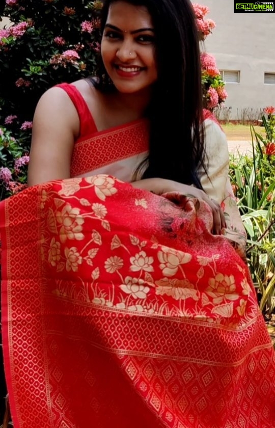Rachitha Mahalakshmi Instagram - @Lfab_creations ..They are having wholesale saree shop at karaikudi, tamilnadu .. best quality sarees at less price .. Customers can follow @Lfab_creations page for updates. Easy returns & exchange available. They never ask you parcel opening video . For resellers, they are having watsapp group also for daily updates .. watsapp 7010943463 / dm @Lfab_creations and get added in watsapp group. . They are supplying to retail shops also at wholesale price .. Shop addres : Sri lokshi fabrics First floor, Shop no 32,33 ,Police colony road,sekkalai,Karaikudi ,TN