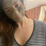 Ragini Dwivedi Instagram - #RDBEAUTY comes to ur home with simple home care regime for ur skin and hair ..... do try it and make the most of ur time at home take care of urself may be this time was created for that 🙂 FACE PACK 1 Gram flour / Maida with curds Mix the two well make a nice thick paste and apply all over face and body if you like Keep for 20 min wash of / shower off FACE PACK 2 Yogurts 2 big spoons with Rosewater Mix the two well into paste apply all over face and sit for 25 min wash off with cold water Try the above and enjoy rejuvenated skin again 🙂 #raginidwivedi #staysafe #stayindoors #love #urself #beauty #skincareforall #stayhomestaysafe