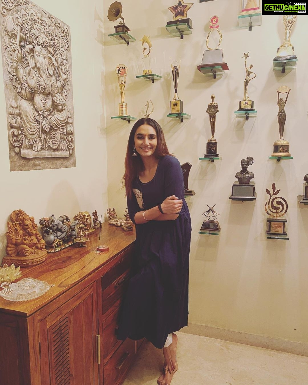 Ragini Dwivedi Instagram - Shine bright 🖖🏾