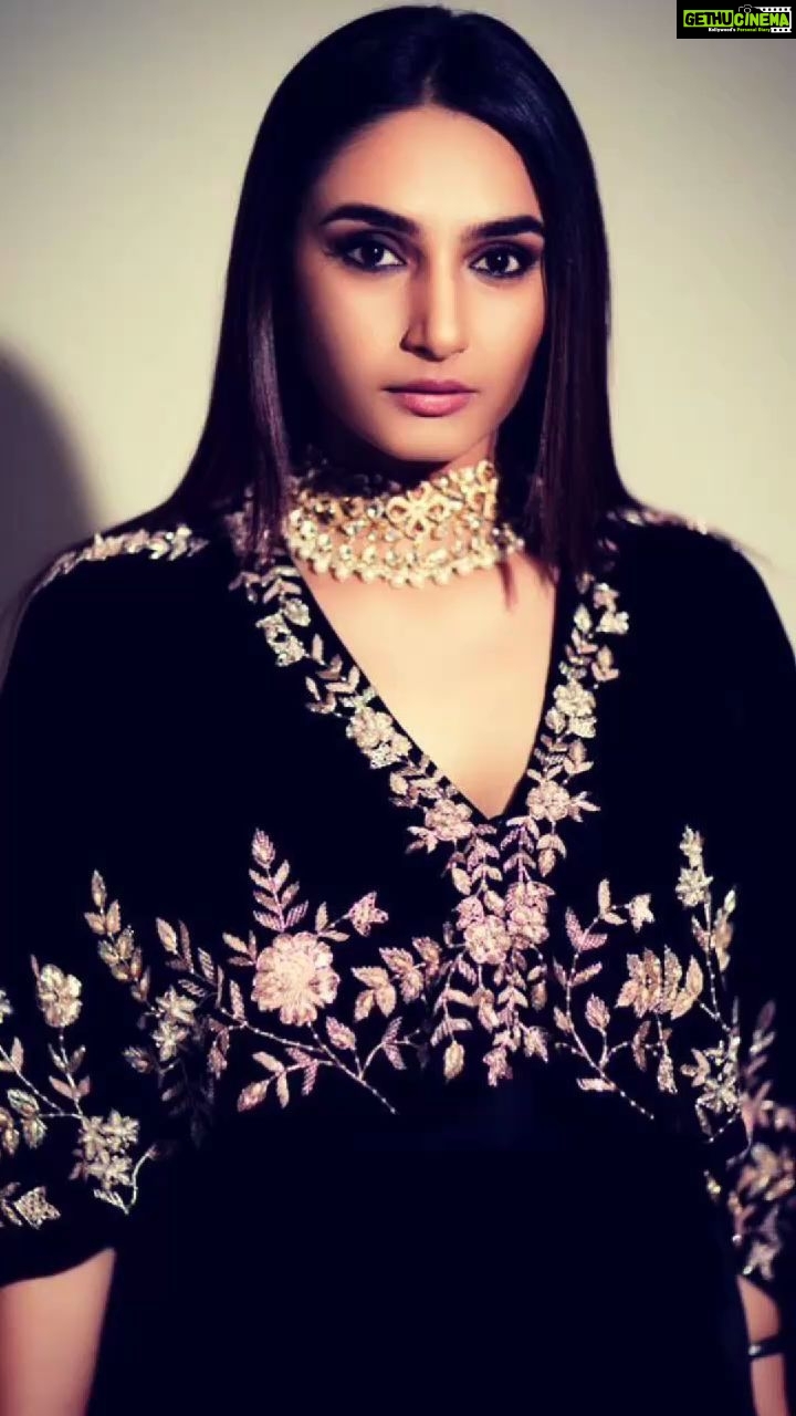 Ragini Dwivedi Instagram - THIS SOUND ❤️ . . . #raginidwivedi #kannadacinema #kannadaactress #sandalwoodqueen #bengaluru #bangalorecity #likeminded #instadaily #instacollab #sandalwood #collaboration #influencer #actor #actress #reels #trending #trendingreels