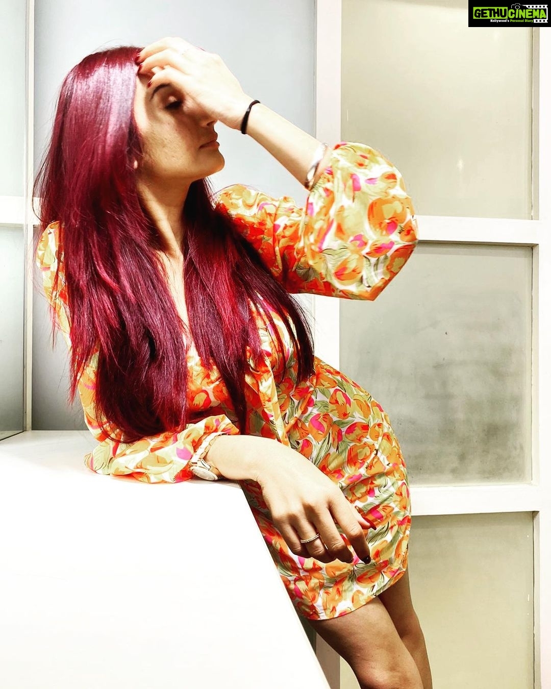 Ragini Dwivedi Instagram - RED the colour of extremes ❤️ This amazing look and colour change has happened at @glossnglass.salon wanted the best hair and nail care and that’s what I got @dipanwita.chhabra @geetarao76 love the place and the staff is amazing service is great 😊 must check out their place n services Bangalore, India