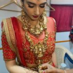Ragini Dwivedi Instagram - Bridal mornings 👻🐒 #raginidwivedi #reels #trending #smile #festivals #bride #poser #shoot #some #trendingreels #reelsinstagram #reelitfeelit #reelsvideo #reelkarofeelkaro #friday #lovetodressup #redlips #red #justgoshoot #havefun #positivevibes #regram #actor #actorslife #influencer #motivation #work #dailypost