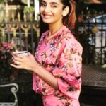 Ragini Dwivedi Instagram - Kickstarting my day with a cup of morning coffee .. it’s the perfect hug in a mug! ☕️🤍🌸 #eidmubarak to all of you may Allah shower you with all happiness health wealth success 😃 #allah #eid #raginidwivedi #rd #morningcoffee☕ #coffeeshots #coffeeoftheday #morningtea #coffeevibes #actressgallery #bangalore #kannadaactress #sandalwoodactress #actresslifestyle #tollywoodstar #morninginsta #sandalwood #portrait #positivevibes #wednesday #love #pride🌈 #community #oneindia