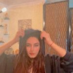 Ragini Dwivedi Instagram - SUNDAYS DANCE When in doubt dance to a fun song #trendingreels #trending #reelsinstagram #reelitfeelit #reelkarofeelkaro #reelsvideo #dancechallenge #dancevideo #sundayfunday