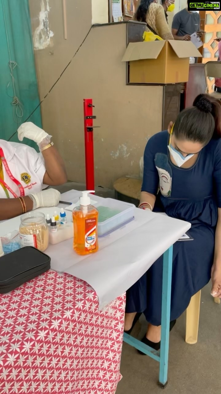 Ragini Dwivedi Instagram - DONATED BLOOD TODAY I have started this initiative today only to share with you how fabulous and healthy and safe it is to donate blood and your gift is you can save 5 lives ... Karnataka needs blood and plasma let’s be the generation that helped give life ❤️ FULL VIDOE ON MY YOUTUBE CHANNEL #genexttrust #wecare #lovenlife #givelife #donateplasma #donateblood #donatetoday #helpingothers