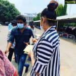 Ragini Dwivedi Instagram - MASK ON 🙏we distributed 1000 masks at the railway station today with 500 meals people looked helpless and when asked said the same thing no food where to where a mask from 💔 we will be doing this food drive this whole week and continue till the lockdown is over and work begins or they get home #feedthehungry #Genexttrust #helpingothers #stayhomestaysafe #stayhealthy #staystrong #bengaluru #karnataka #beatcovid19 #raginidwivedi #love City Railway Station Banglore
