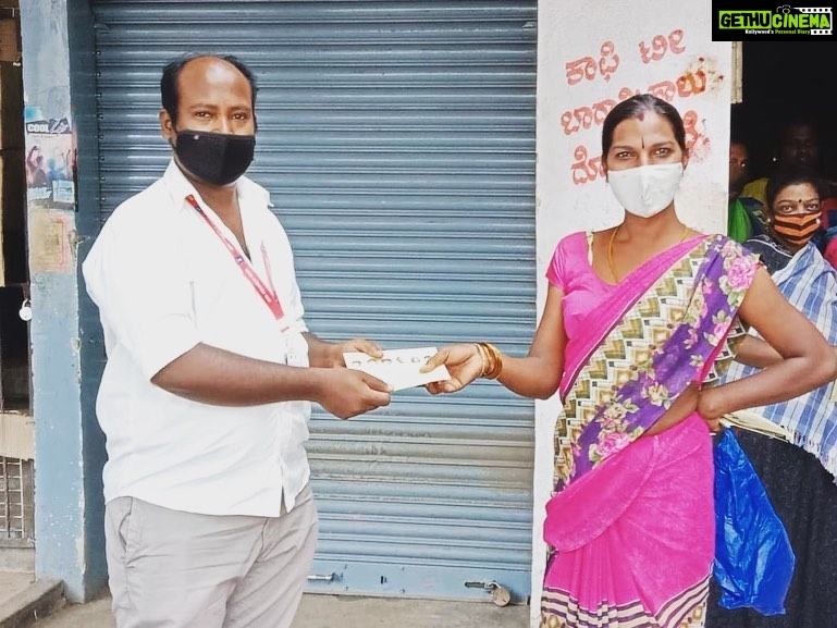Ragini Dwivedi Instagram - MASKS TO MANGLAMUKHIS β€οΈ So many of them on the streets or small huts with so much problem we are trying our best to reach to sections and places where no one wants to go or help π sad but true they are truly a neglected community which has so much love and contribution that can be made #acceptanceandcommitment #helpeachothergrow #provider #karnatakafocus #raginidwivedi