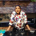Ragini Dwivedi Instagram – #RDKITCHEN KA #ROOTITIKKA 
We’re back with all the love bringing to you the most simple and yet fun food you can make for ur self and family ❤️FULL VIDEO up on YouTube 5pm 
#raginidwivedi #foodblogger #foodstagram #foodiesofinstagram #foodvideos #rdkitchen #bengaluru #homecookedfood #homemade #loveforfood Home Sweet Home