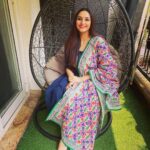 Ragini Dwivedi Instagram - UGADI SPECIAL INTERVIEW For @tv9_kannada_official Outfit and styling @rohini64 Makeup @maccosmeticsindia Hairstyle @schwarzkopfpro #raginidwivedi #positivevibes #love #indian #festivevibes #ugadifestival Home Sweet Home