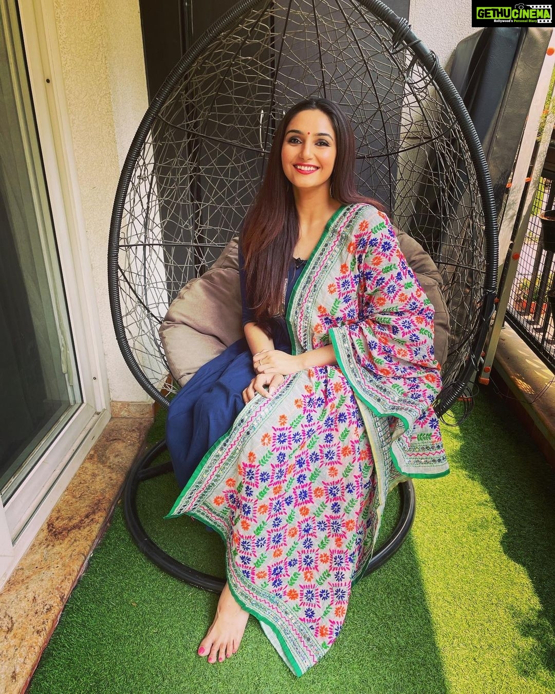 Ragini Dwivedi Instagram - UGADI SPECIAL INTERVIEW For @tv9_kannada_official Outfit and styling @rohini64 Makeup @maccosmeticsindia Hairstyle @schwarzkopfpro #raginidwivedi #positivevibes #love #indian #festivevibes #ugadifestival Home Sweet Home