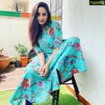 Ragini Dwivedi Instagram - UGADI SPECIAL SHOOT Outfit @bibaindia For @rajnewskannada #raginidwivedi #loveyourself #lovenlight #poser #indianwear #festivevibes #newyear2021 #newpost #instagood #instadaily #india #instagram #instalike #pictureoftheday #portraitphotography #indianfashion Home Sweet Home