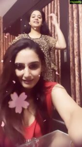 Ragini Dwivedi Instagram - SUNDAYS 🤣😂🤣with this one @priyankaa_dwivedi ... it’s a mad video 🤣😊 #raginidwivedi #reelsinstagram #reels #reelitfeelit #loveyourself #likesforlike #dancersofinstagram #dancevideo #videos #poser #actor #funnyvideos #lifeisbeautiful #cousinsquad #sundayspecial #positivevibes