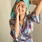 Ragini Dwivedi Instagram - #RDBEAUTY TIPS Lips : Wear lip balm in the shower. Apply a thick coat, hop in; let the steam do its thing. Then gently wipe off dead loosened skin cells with a washcloth for seriously silky lips. #raginidwivedi #selflove #pride #selfcare