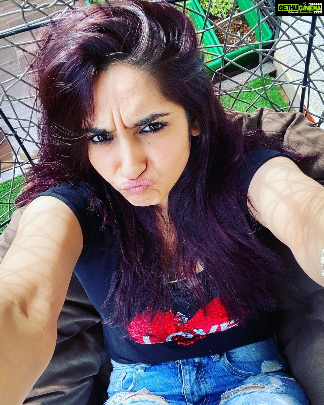 Ragini Dwivedi - 22.8K Likes - POSER ME ???? Absolutely 👑👻👻
Which one do you like but comment below !!
#raginidwivedi #love #poser #loveyourself #selfcare #selfie #manymoretocome #happinessisachoice #positivevibes #inspiration