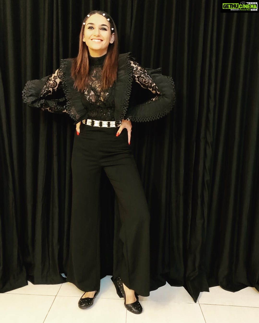 Ragini Dwivedi Instagram - What was never lost can never be found 🥰 Outfit @rudrakshdwivedi #raginidwivedi #shoot #smiles #love #workmode #smilemore #poser #actor #influencerstyle #influencer Karnataka
