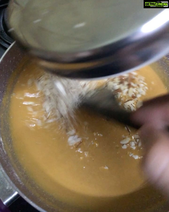 Ragini Dwivedi Instagram - #RDKITCHEN MEIN #BESANHALWA πΈ Two is to four ratio of Besan and Ghee roast till brown in low flame Four tablespoons of sugar in two glasses of water Stir and dissolve sugar completely Mix dry fruit in the besan mix and add the sugary water mix and stir slowly Keep stirring till the mixtures blend well and become a thick halwa Then eat it hot and yummy ππ₯° #besanhalwarecipe #raginidwivedi #love #rdkitchen #karnataka #bengaluru #pride #homecooking #simplehomestyle Home Sweet Home