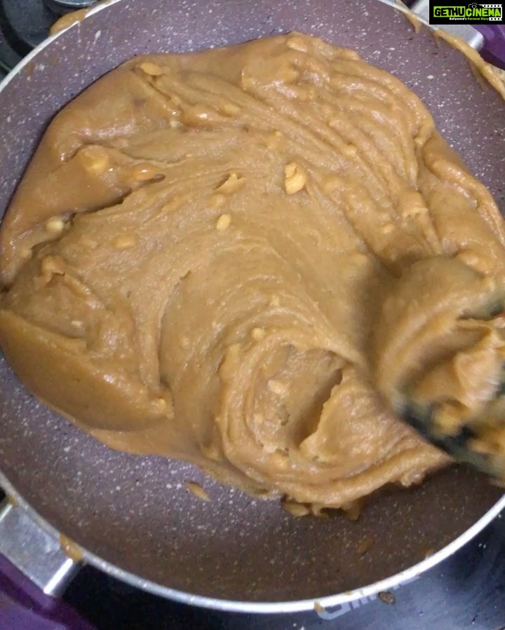 Ragini Dwivedi Instagram - #RDKITCHEN MEIN #BESANHALWA πΈ Two is to four ratio of Besan and Ghee roast till brown in low flame Four tablespoons of sugar in two glasses of water Stir and dissolve sugar completely Mix dry fruit in the besan mix and add the sugary water mix and stir slowly Keep stirring till the mixtures blend well and become a thick halwa Then eat it hot and yummy ππ₯° #besanhalwarecipe #raginidwivedi #love #rdkitchen #karnataka #bengaluru #pride #homecooking #simplehomestyle Home Sweet Home