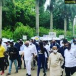 Ragini Dwivedi Instagram – MASKATHON AND CONVERSATIONS happy to have launched this campaign with the government of Karnataka …. the most supportive for initiatives Thankyou for ur guidance and support @bsybjp 
And yes social distancing has been maintained with an absolute one arm distance but the number of officials present makes it look like a group 🙏 Bangalore, India