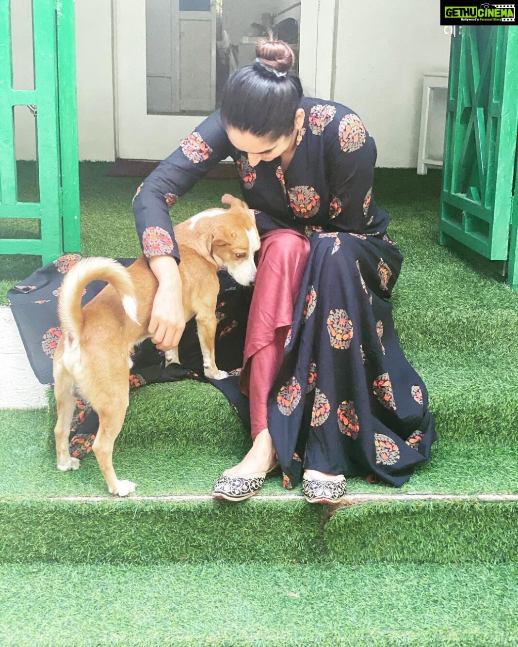 Ragini Dwivedi Instagram - GO GREEN ❤️ We’re at a stage today when we just need to start fresh and start clean start again We humans may have taken the resources around us for granted to a level where it’s just teaching us lessons ... Change is the new form of live .... embrace it Value it 😊❤️😊 #gogreenorgohome #environmentallyfriendly #loveislove #environmentaleducation