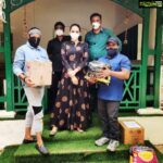 Ragini Dwivedi Instagram - RDWELFARE keeps it up with pride .....❤️With the blessings of @shazia_khan_chef__ Maam ❤️❤️ The security and bouncers all around have no jobs or work now ....they help us protect us .... now let’s do our bit to help them ..... #raginidwivedi #nimmagagi #love #bengaluru #karnataka #pride #RDWELFARE Bangalore, India