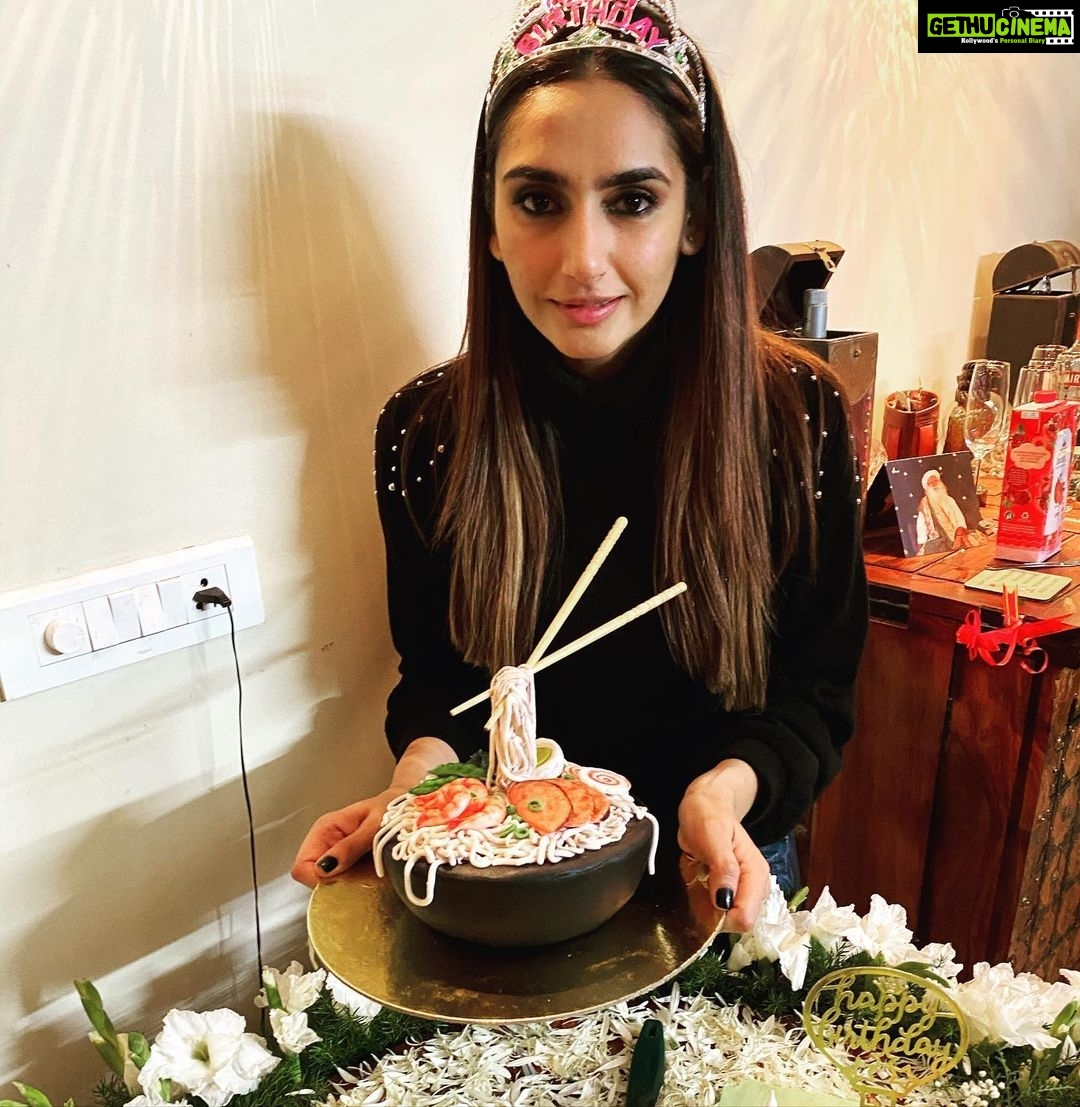 Ragini Dwivedi Instagram - The purpose of your life is to be happy 😃 Birthday baby obsessed with the cake and the tiara 👸 🐒 Bangalore, India