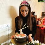 Ragini Dwivedi Instagram – The mark of the new journey and time 
Blessings and love is unconditional nothing can stop u then ….. ready to start another rocking year #letsdothis💪 #birthdaygirl #smile #cakesofinstagram #homesweethome #letsdothis #love #pride #happinessisachoice #cake