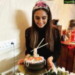 Ragini Dwivedi Instagram - The mark of the new journey and time Blessings and love is unconditional nothing can stop u then ..... ready to start another rocking year #letsdothis💪 #birthdaygirl #smile #cakesofinstagram #homesweethome #letsdothis #love #pride #happinessisachoice #cake