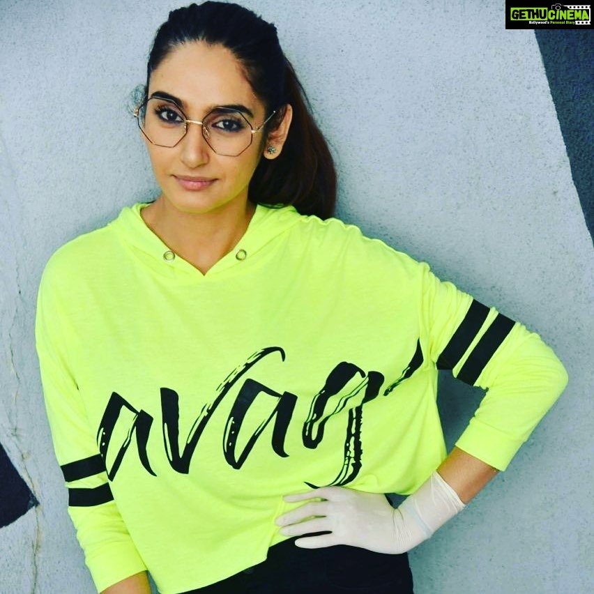 Ragini Dwivedi Instagram - LIFE : nurture it value it appreciate it ❤️ And be the king of it .... 💕❤️💕 #raginidwivedi #motivationalspeaker #love #positivevibes #lovenlight #inthistogether Bangalore, India