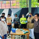 Ragini Dwivedi Instagram - Our media is our warriors toooo :) Security kits for all active field media at the Kalavida Sanga ❤️ also so happy to have seen and done this with Dodanna and Rockline sir love u both for always being there 🙏🙇🏼‍♀️❤️ #RDWELFARE #kannadamedia #sandalwood #lovenlight #staysafe #socialresponsibility #helpeachother #togetherwearestronger #pride Karnataka Chalanachitra Kalavidara Sangha