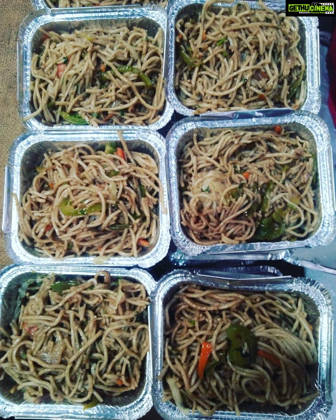 Ragini Dwivedi Instagram - RDWELFARE VICTORIA MEALS ❤️🙏 Yet again we have amazing donations happening from all over .... Lunch and water for covid warriors given by MR Kaushal Keep us in ur prayers and keep supporting us :) will share all the details with you all 🙏 #nimmagagi #love #pride #responsibility #standtogether #helpingothers Bangalore, India